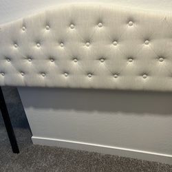 Queen Cream Headboard – $150 OBO ⭐️
