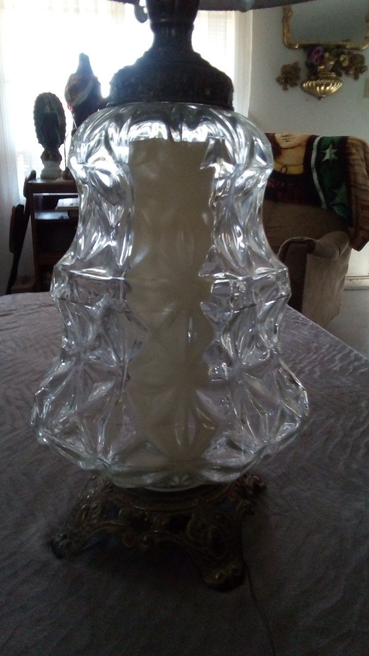 Vintage Style Lamp With Glass Base