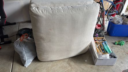 White Ottoman Big