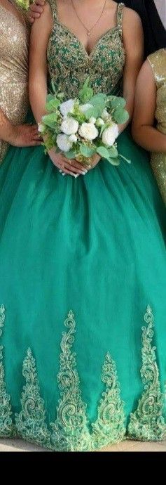 XV Dress With EVERYTHING INCLUDED!