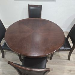 Round Dining Table Set- Clean, Sturdy, Ready for Pickup