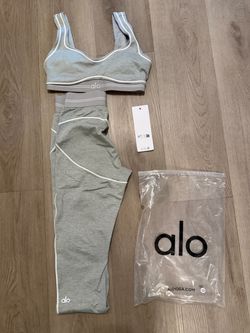 Alo Yoga Heather Gray Sports Bra & Leggings Set