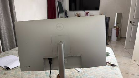 Dell UltraSharp U2722DE 27" Monitor