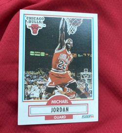 Michael Jordan Chicago Bulls Vintage Fleer NBA Basketball Collector's Trading Card Near Mint - Mint+