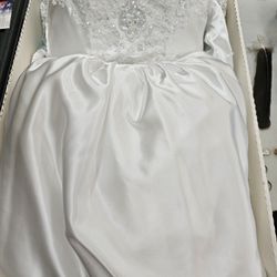 WEDDING GOWN