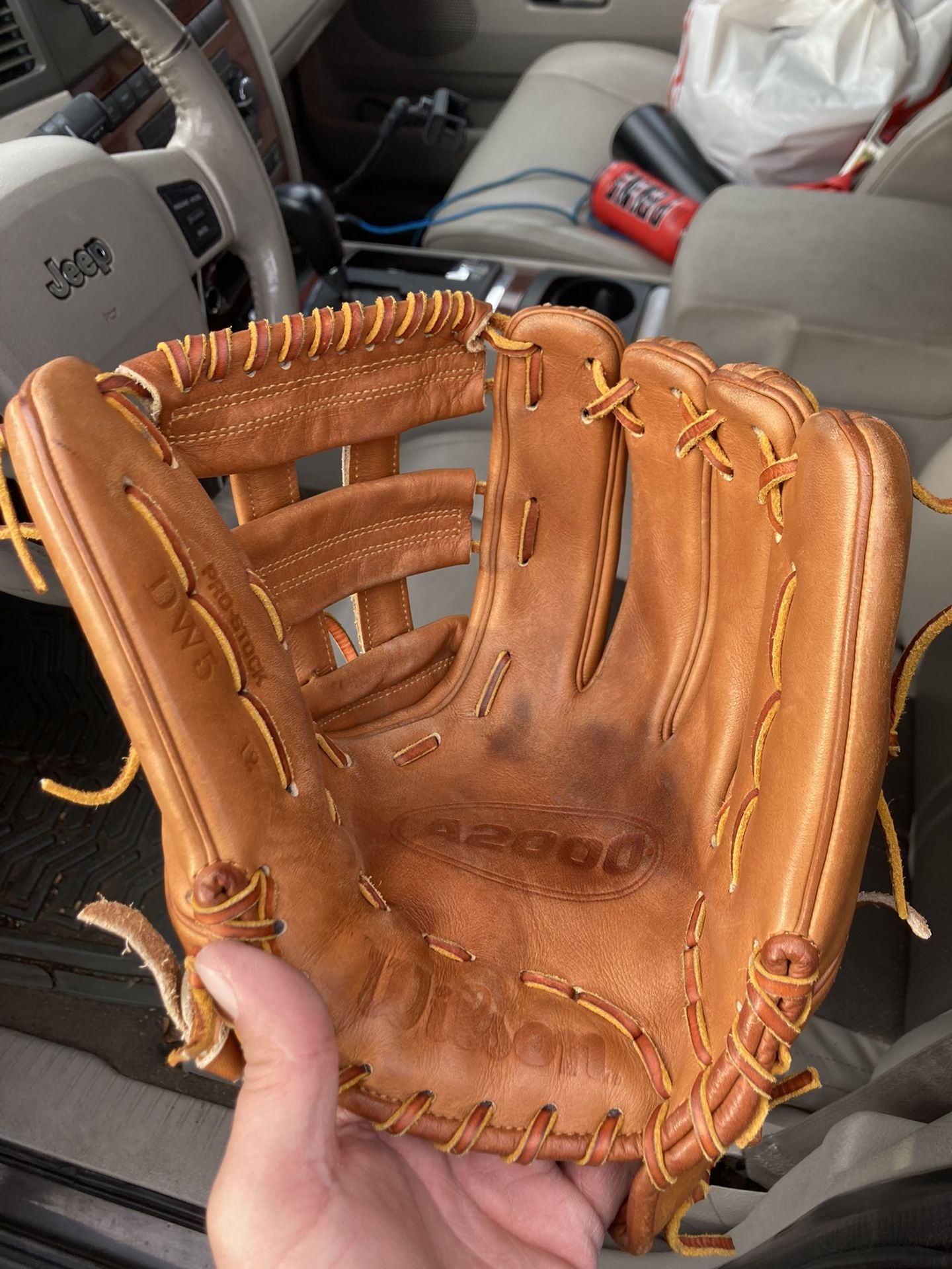Wilson A2000