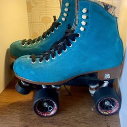 Moxi Lolly Blue Roller Skates Size 7