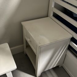 Escritorio para niños con silla