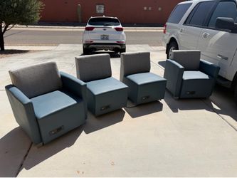 Lounge seats