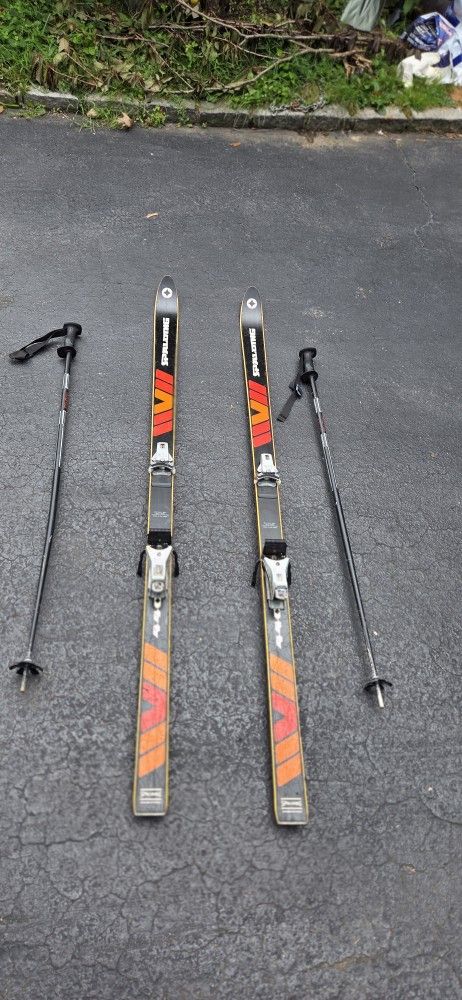Vintage Spalding 170cm Cross Country Skis with Retlex Poles & 350 Tyrolia Bindings – Red/Orange Design