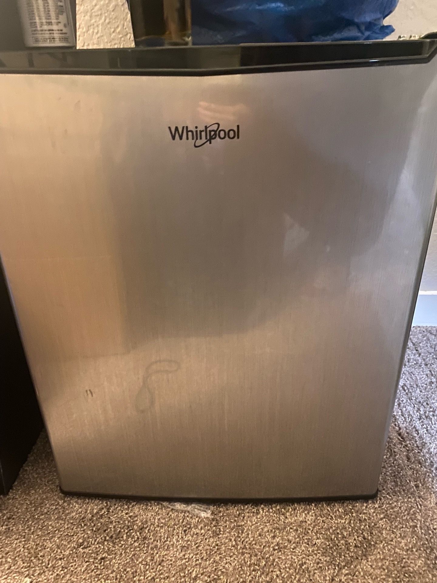 Mini fridge