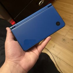 Nintendo DSI XL 