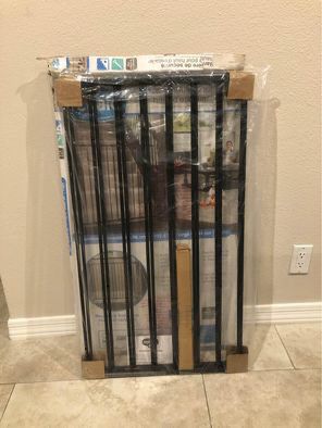 Extra Tall Baby Gate / Pet Gate - Fits Openings 24”-40.5”