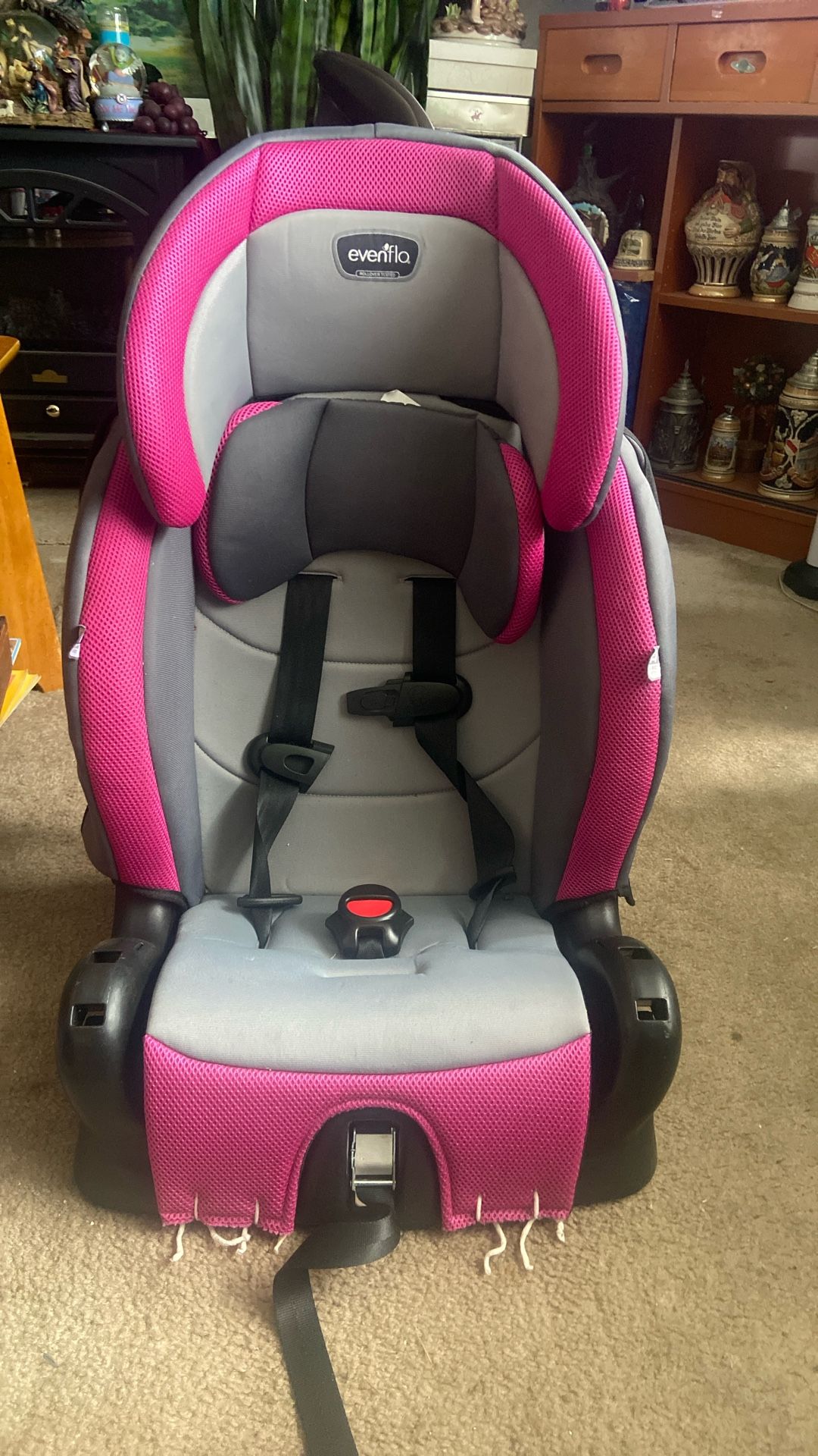 Even Flo Toddler Car Seat Price 25$. Pick Up. E. 72. and  Grand. View. E.  Tacoma