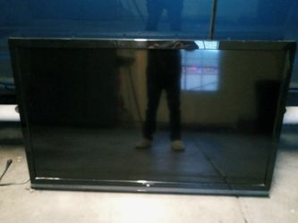 Tv. LCD 1080 Element 48"no Control Working Fine