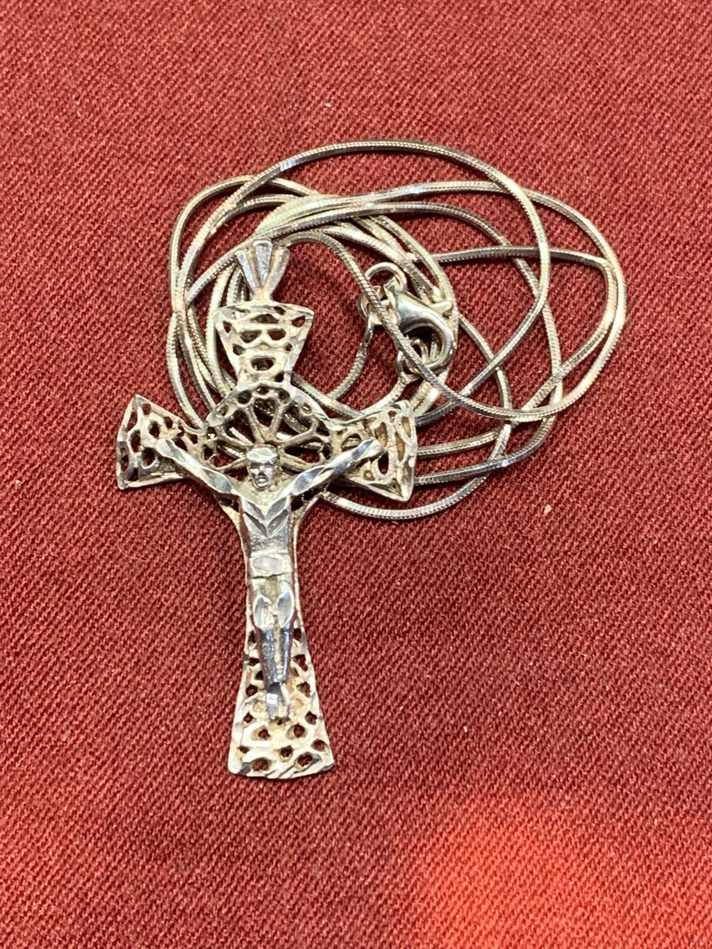 Beautiful 925 Sterling Silver Handcrafted Crucifix Cross Necklace