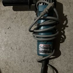 Makita 9501B 100mm Corded Disk Grinder