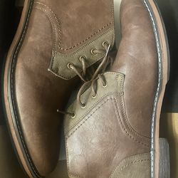 Vance Chukka Boots Size 10.5 Wide In Men’s