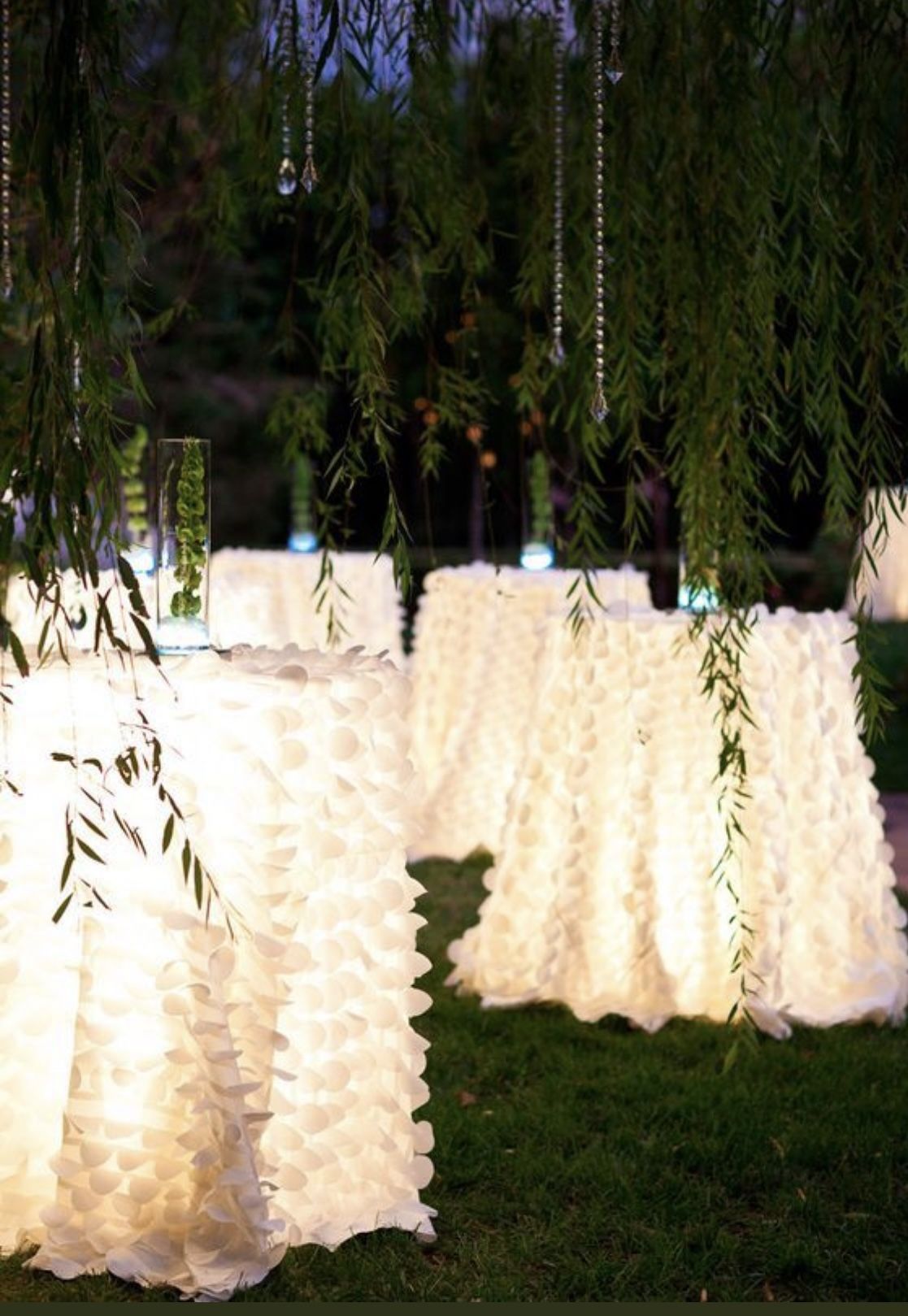 (7) petal table linens