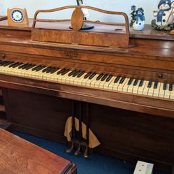 Lester Piano