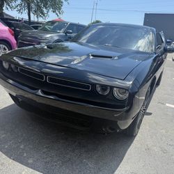 Dodge Challenger SXT 