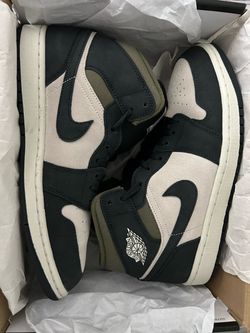 AIR JORDAN 1 MID SE