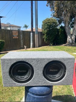 Pioneer Subwoofer 10”  / Sony Xplod Amplifier