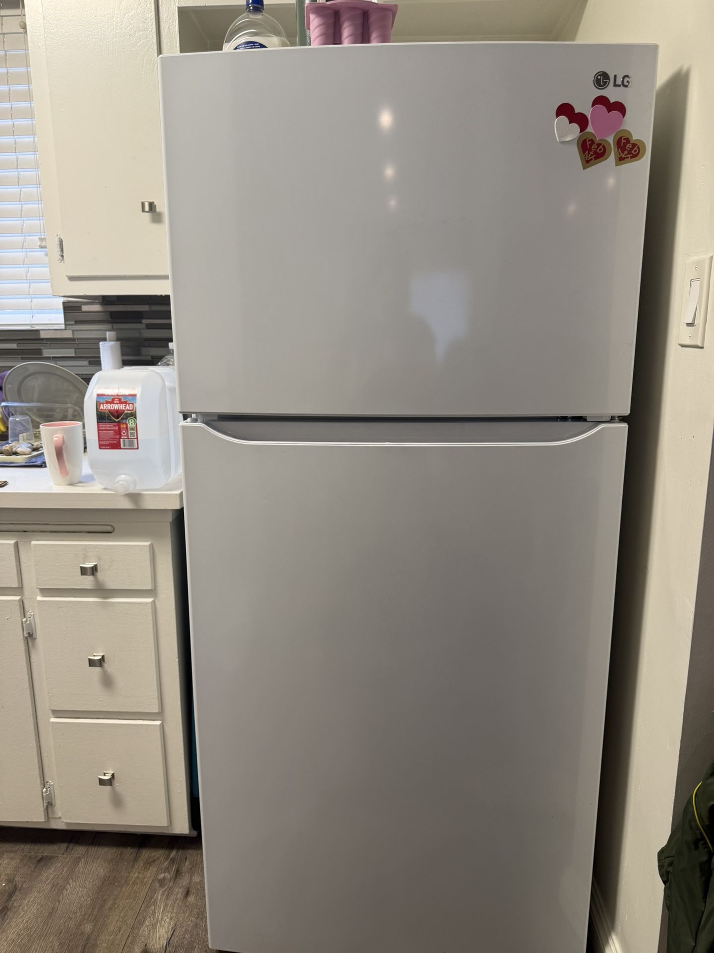  LG Top-Freezer Refrigerator – Excellent Condition – 2 Years Old