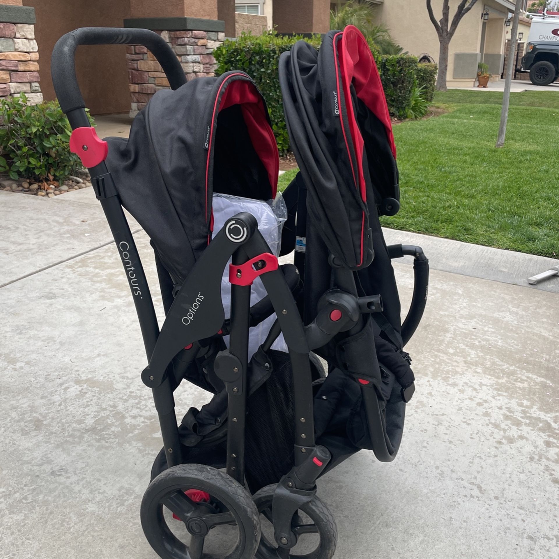 travel stroller for infant for airplane Zoe Traveler in Sand Size 18.5