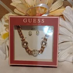 Beautiful Goldtone Guess Bracelet $18