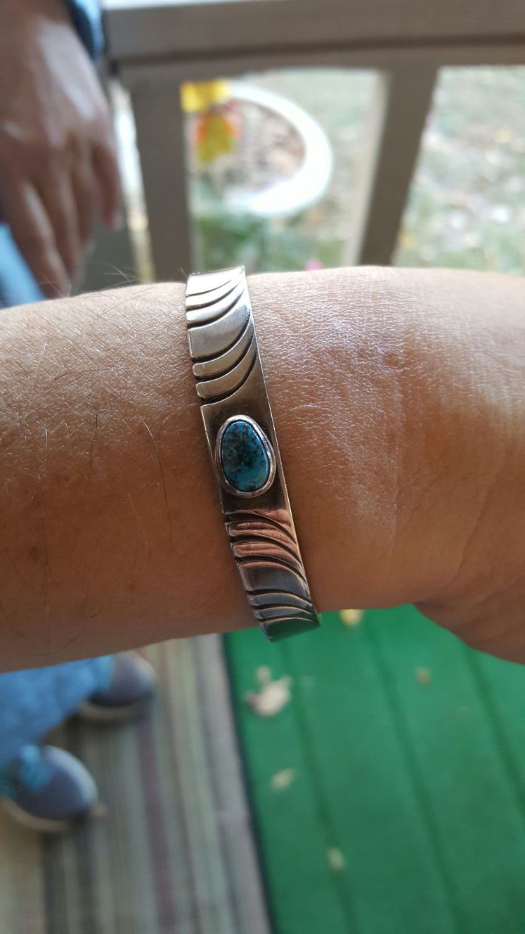 Solid sterling silver and turquoise cuff