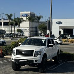 Ford F-150 V8