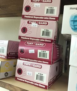 Disposable latex gloves