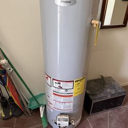 Whirlpool 30 Gal Water Heater