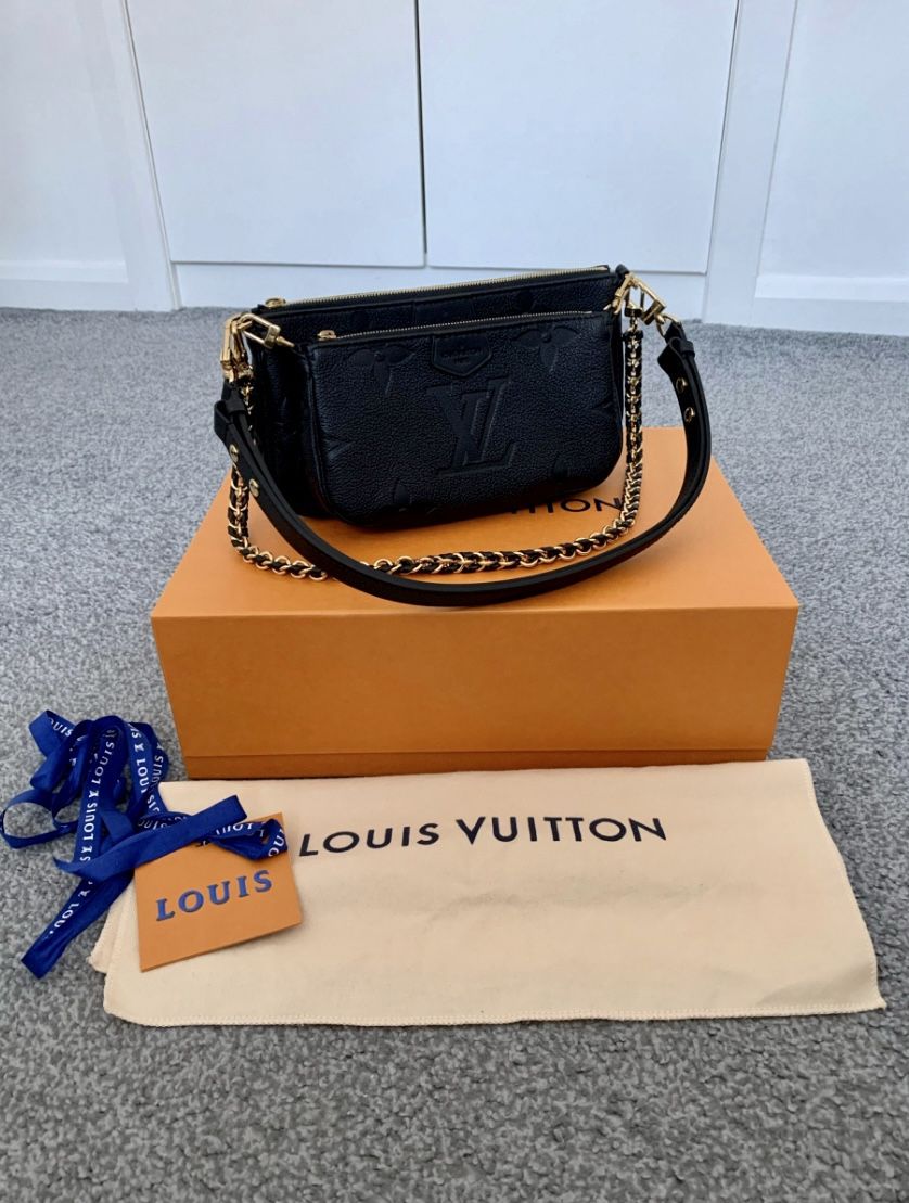 Louis Vuitton Wallet for Sale in Chicago, IL - OfferUp