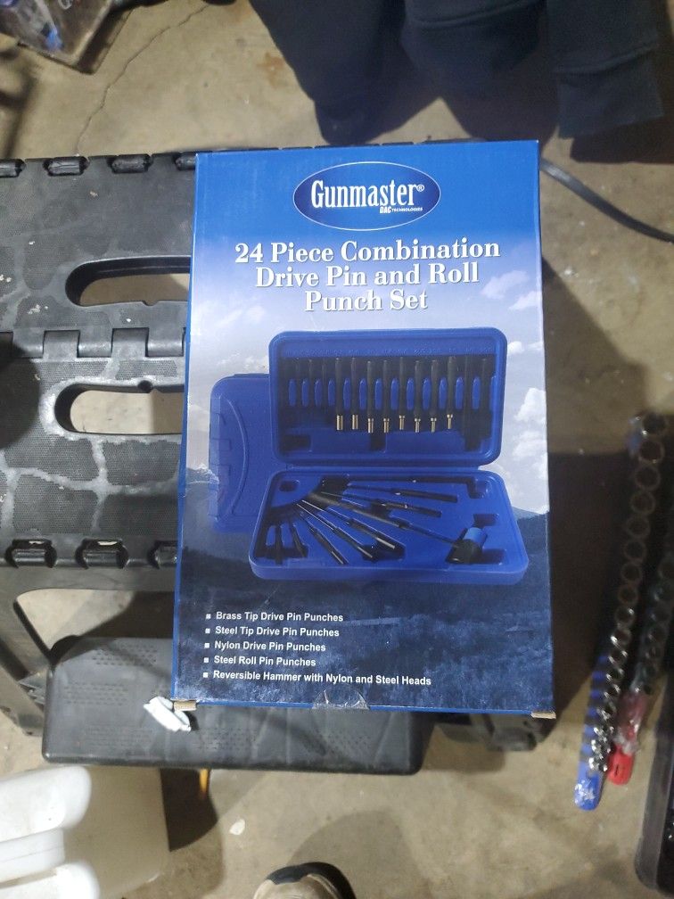 24 Piece Combination Drive Pin and Roll Punchset