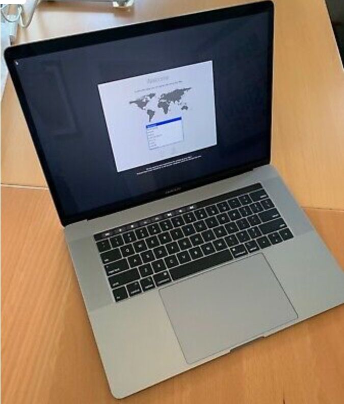 MacBook Pro 15 inch Touch Bar