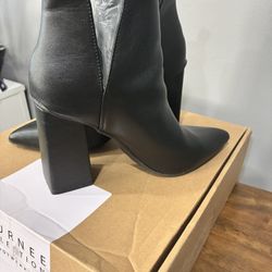 $5 Black Boots