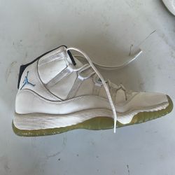 Jordan 11 Legend blue