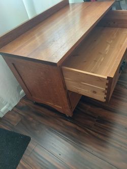 Drawer cabinet