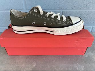 Brand New Converse Chuck Taylor Men Size 7 / Women Size 9 Sneakers Low Tops # A00757C