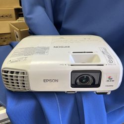 EPSON LCD PROJECTOR model: H688A Nothing wrong. Comes with power cord.
