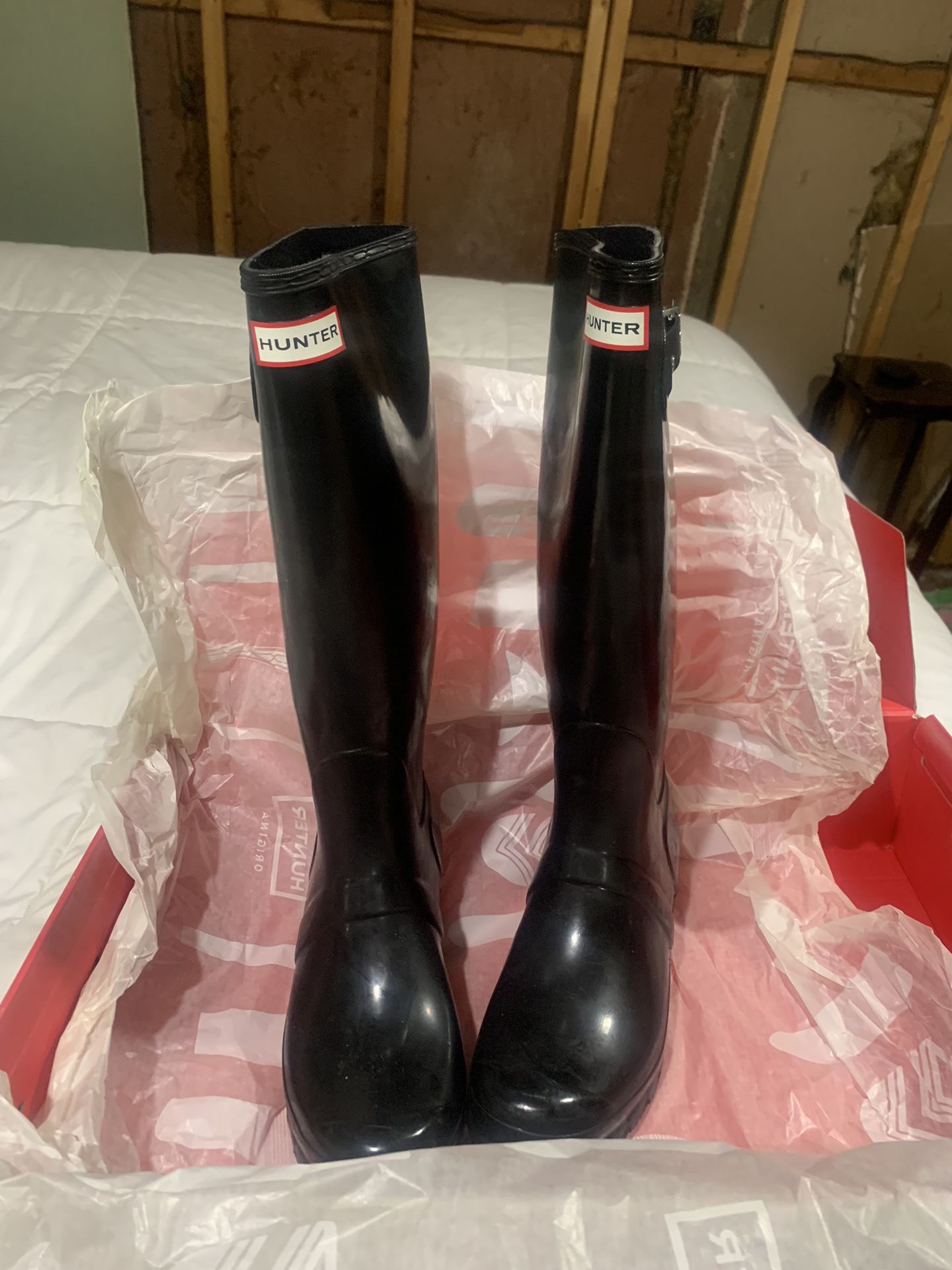 NEW Hunter Women’s Original Tall Gloss Rain Boots (Muck Boots)