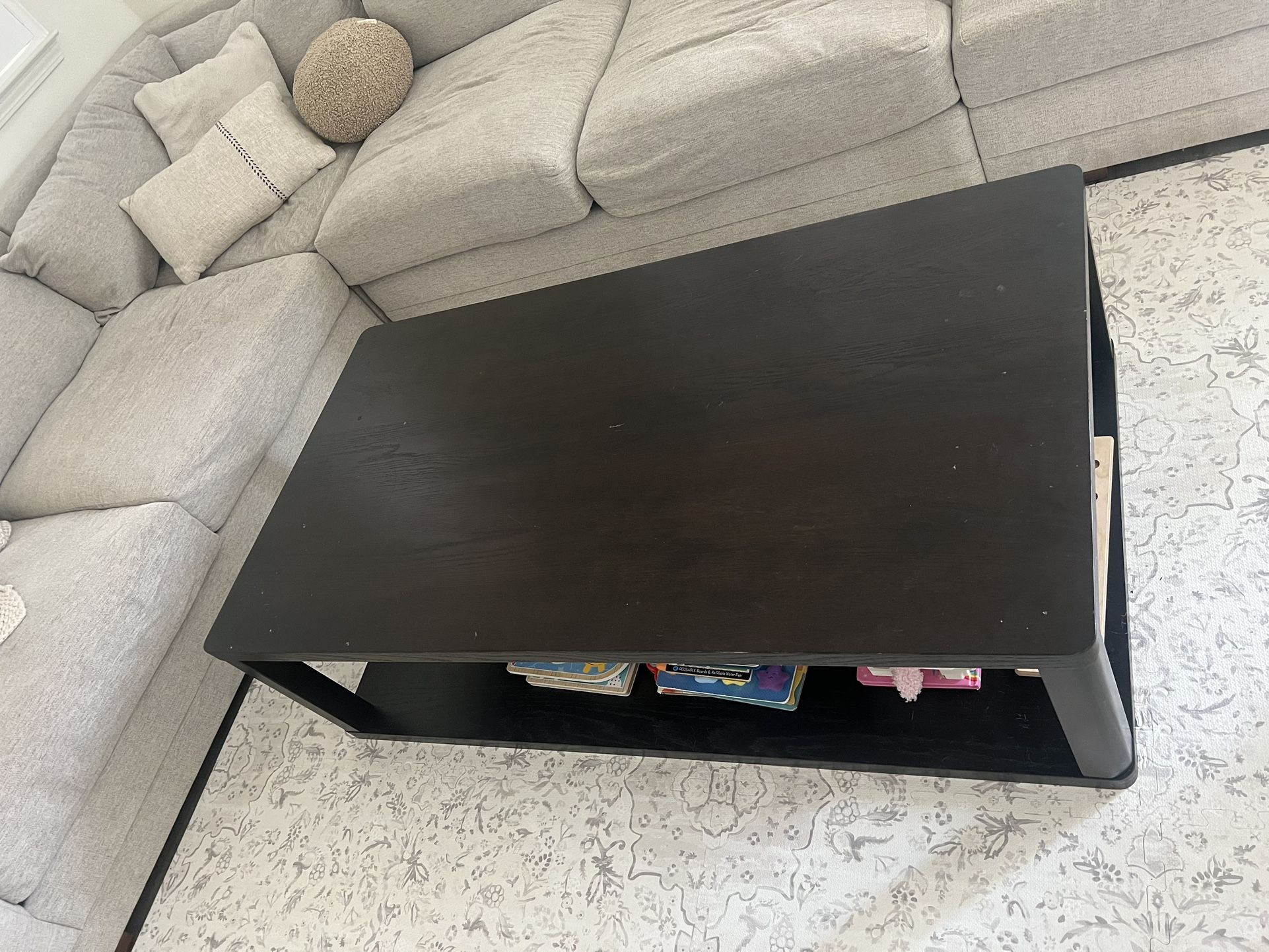 Large Coffee Table - Great Condition