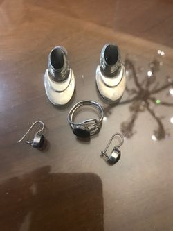 Sterling silver set 2 pairs of earrings and ring