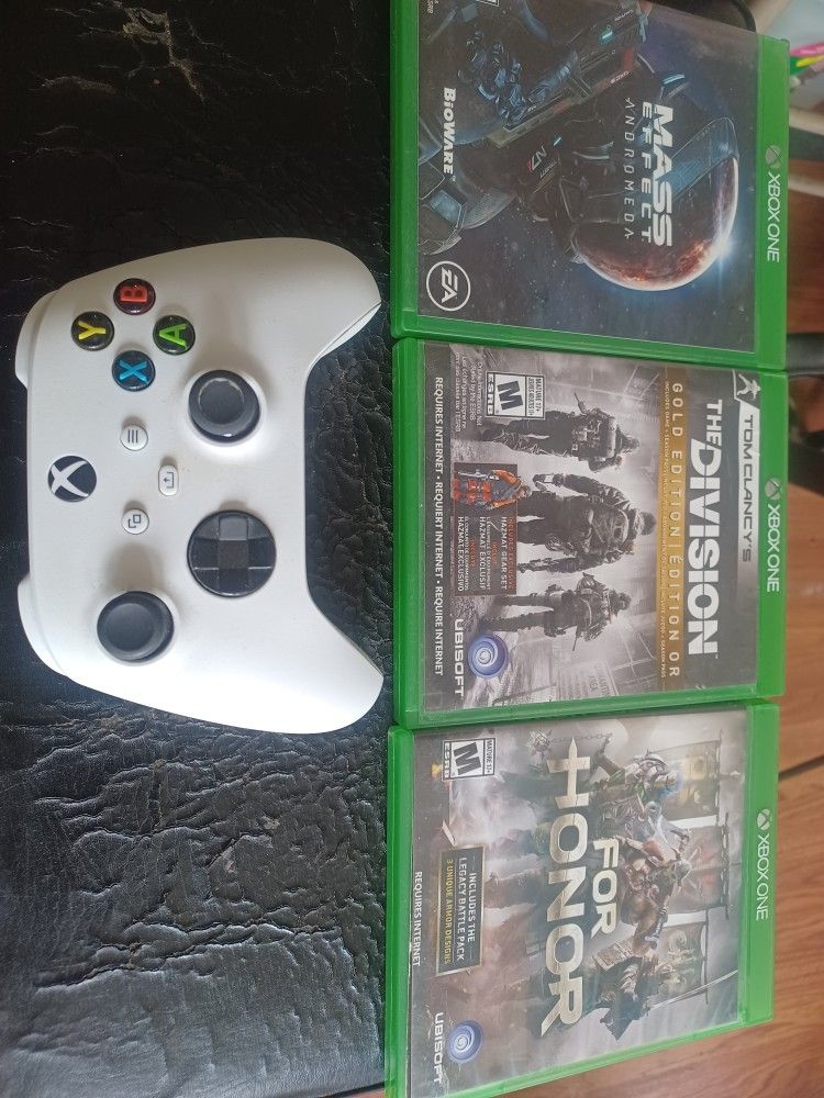 NEW XBOX SERIES X CONTROLLER AND 3 PRE-OWNED GREAT GAMES $65 FINAL PRICE SAME DAY SHIPPING