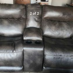 2 SEATER RECLINER ON SALE