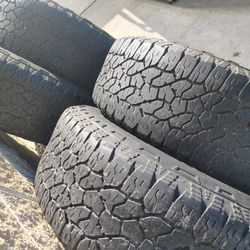 lt275/65r20 Goodyear Wrangler TrailRunner a/t 10 ply  only 300.00 only remove  because i upgraded to more aggressive larger tires