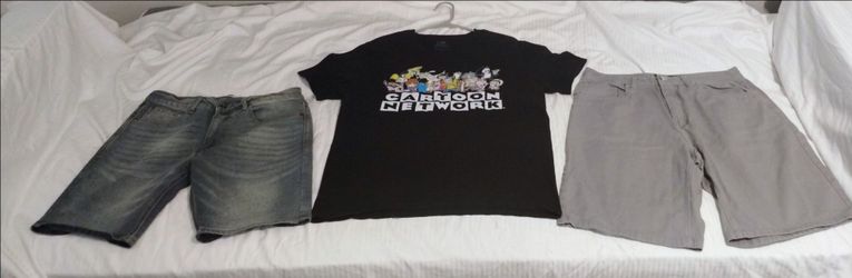 Men's Summer Bundle Size L/32 (Cartoon Network Tee & 2 Shorts)