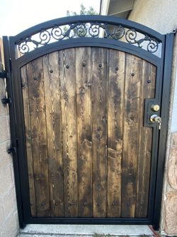 Side gates